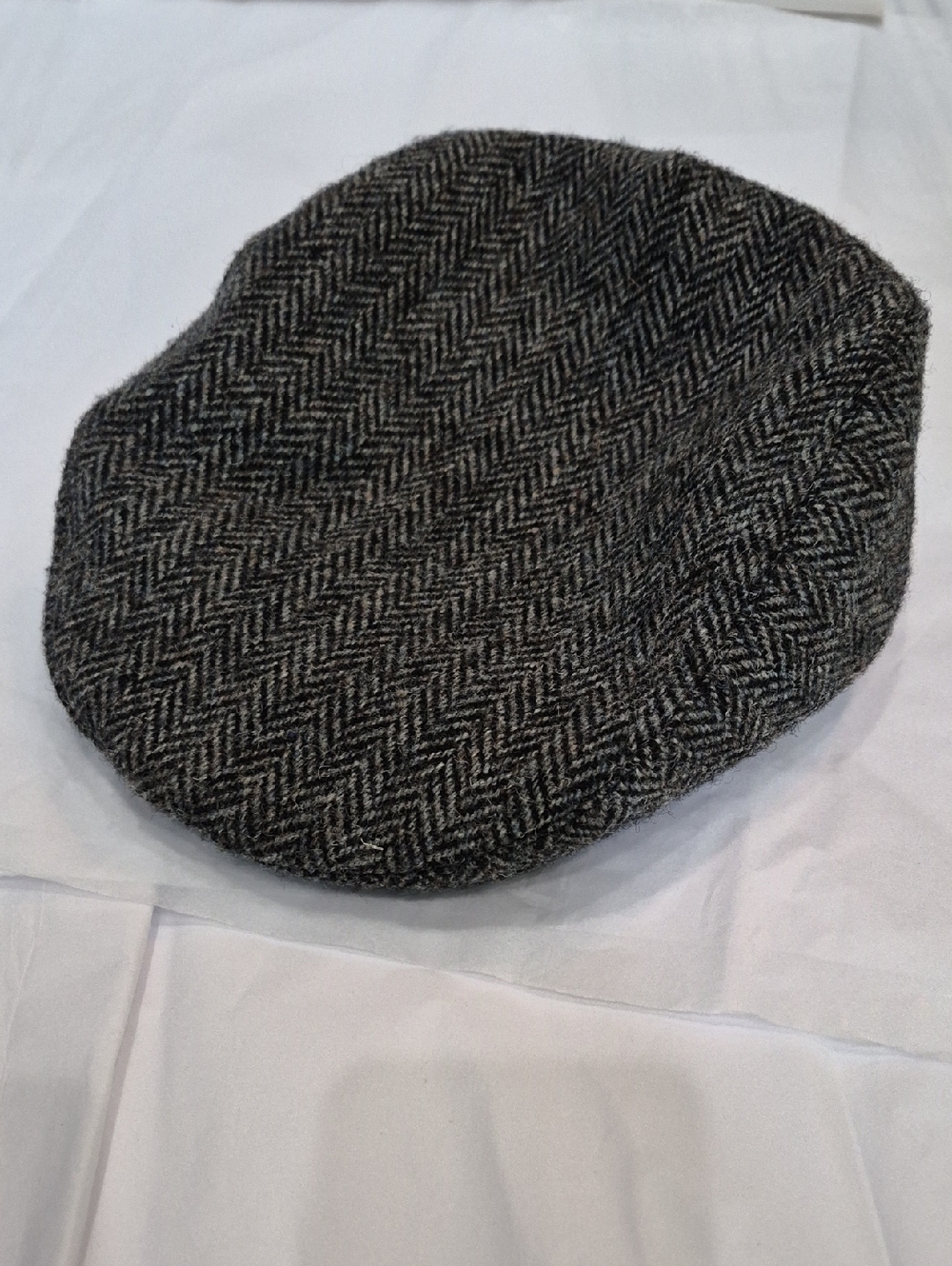 Lands' End Herringbone Flat Cap Snap Newsboy Wool Hebrides Harris Tweed